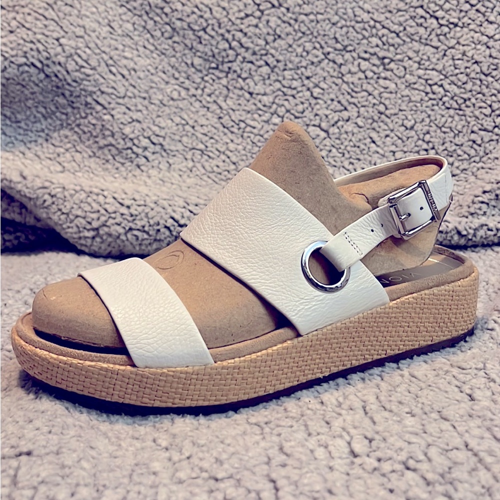 Vionic Louise White Leather Raffia Sandals size 9